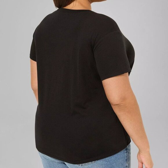 ❤️NWT VINTAGE TORRID GRAPHIC TEE - HELLO KITTY HALLOWEEN - SANRIO - PLUS SIZE - Picture 3 of 11